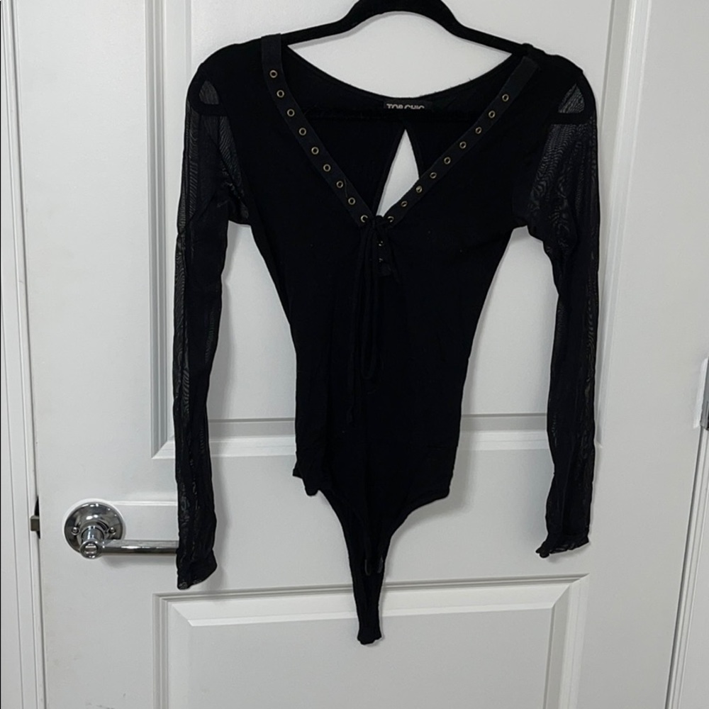 open back front ties bodysuit with mesh sleeves